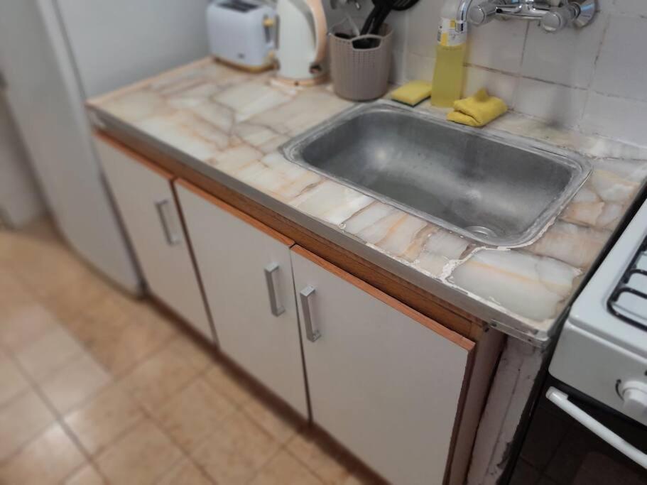 Comodo Y Cerca De Todo Apartamento *